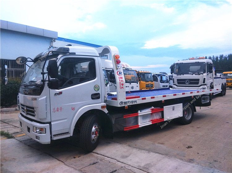 DFAC-flatbed-wrecker-truck-2