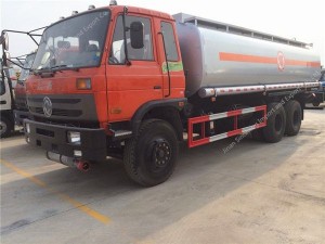 Dongfeng 6×4 fuel tanker (20-25 m3)