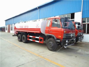 Dongfeng 6×4 water truck (20-22m3)