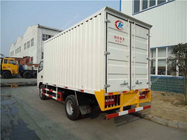 DFAC-5T-VAN-CARGO-3