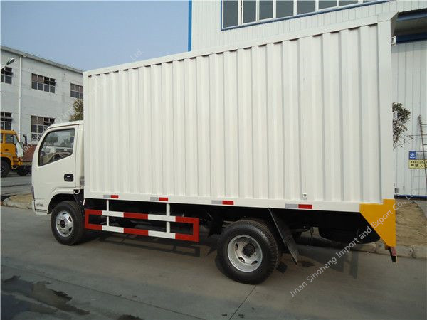 DFAC-5T-VAN-CARGO-4