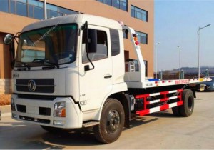Dongfeng Tianjin flatbed wrecker truck