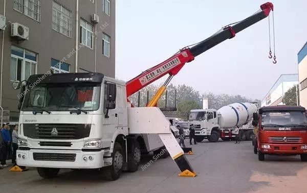 howo-heavy-duty-wrecker-truck-6
