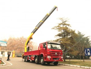 HOWO Truck Mounted Crane