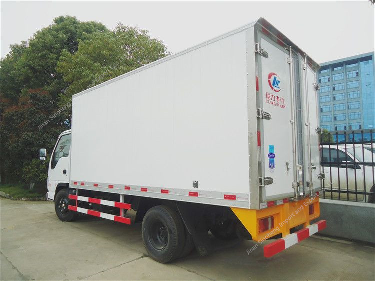 refrigerated-truck-ISUZU-3