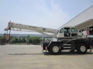 RT30 rough terrain crane