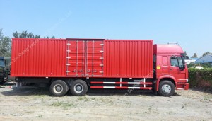 SINOTRUK HOWO 336hp 6X4 Van Truck