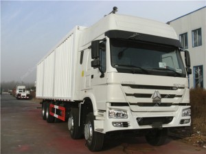 SINOTRUK HOWO 8X4 Van Cargo Truck