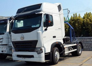 SINOTRUK HOWO A7 4X2 371hp Tractor Truck