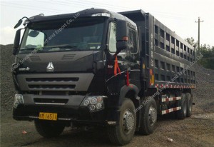 SINOTRUK HOWO A7 8X4 420hp Dump Truck